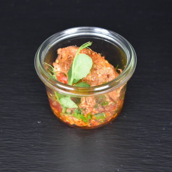 Verrine : Salade de Quinoa à la queue de Bœuf confite, Emulsion au Paprika